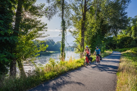La Belle Via the Isere Valley cycle route