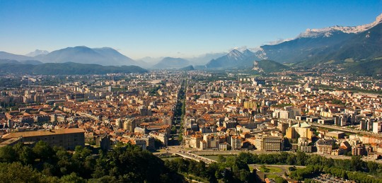 Vue depuis la Bastille sur Grenoble et les montagnes