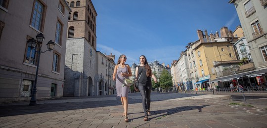 Copines place Notre Dame Grenoble