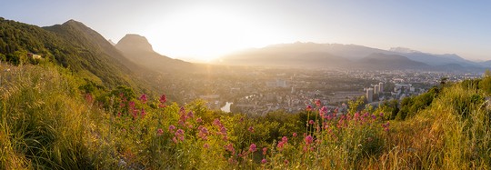 Vue depuis la bastille Grenoble levé de soleil